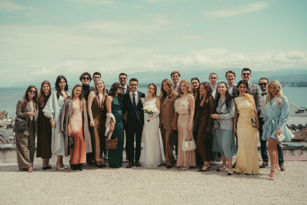 Photo de groupe mariage civil au chateau de Nyon