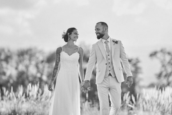 Photographe de mariage à Genève – Jo Simoes capturant un couple de mariés au domaine de Collex GE.